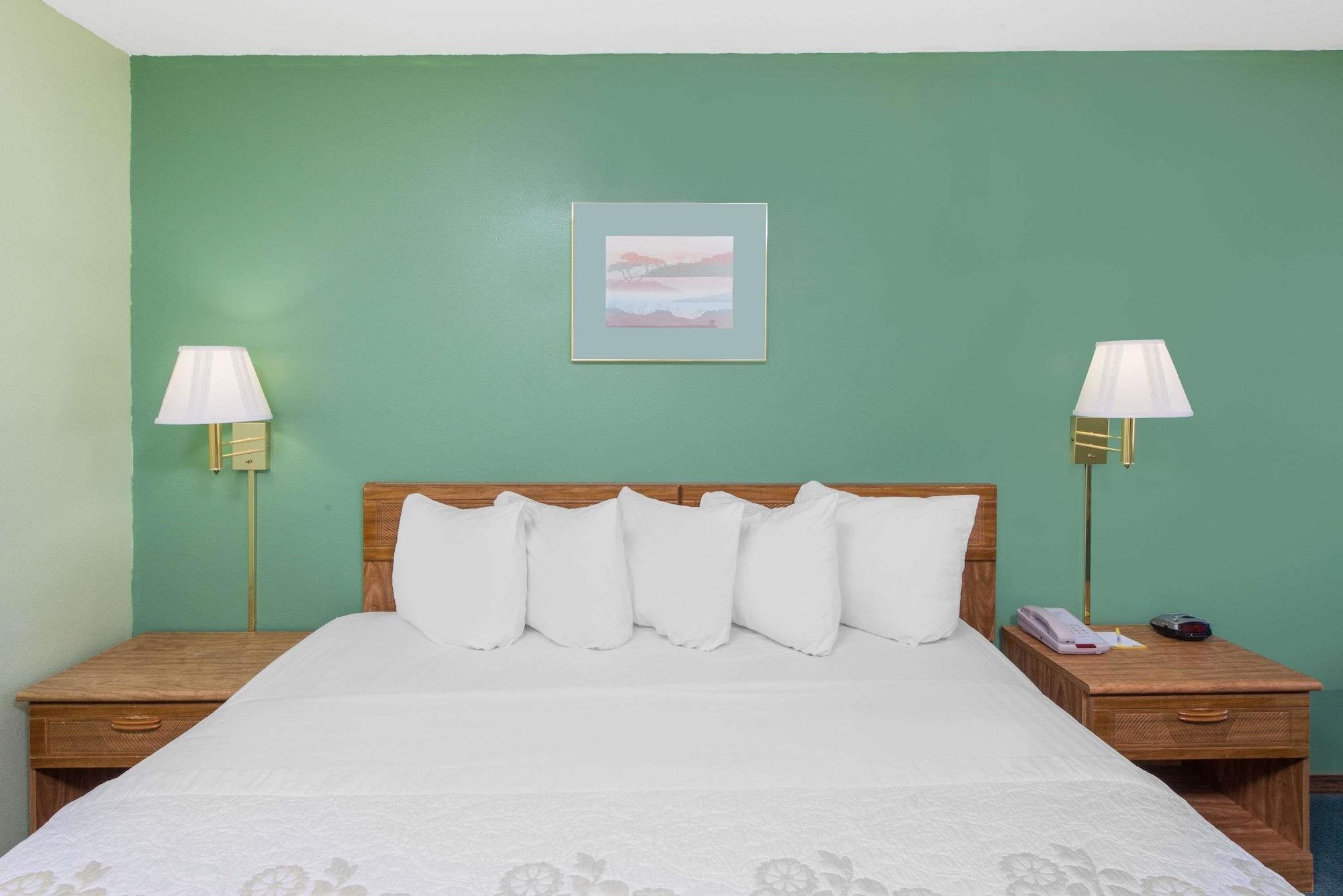 Days Inn By Wyndham Mountain Grove מראה חיצוני תמונה