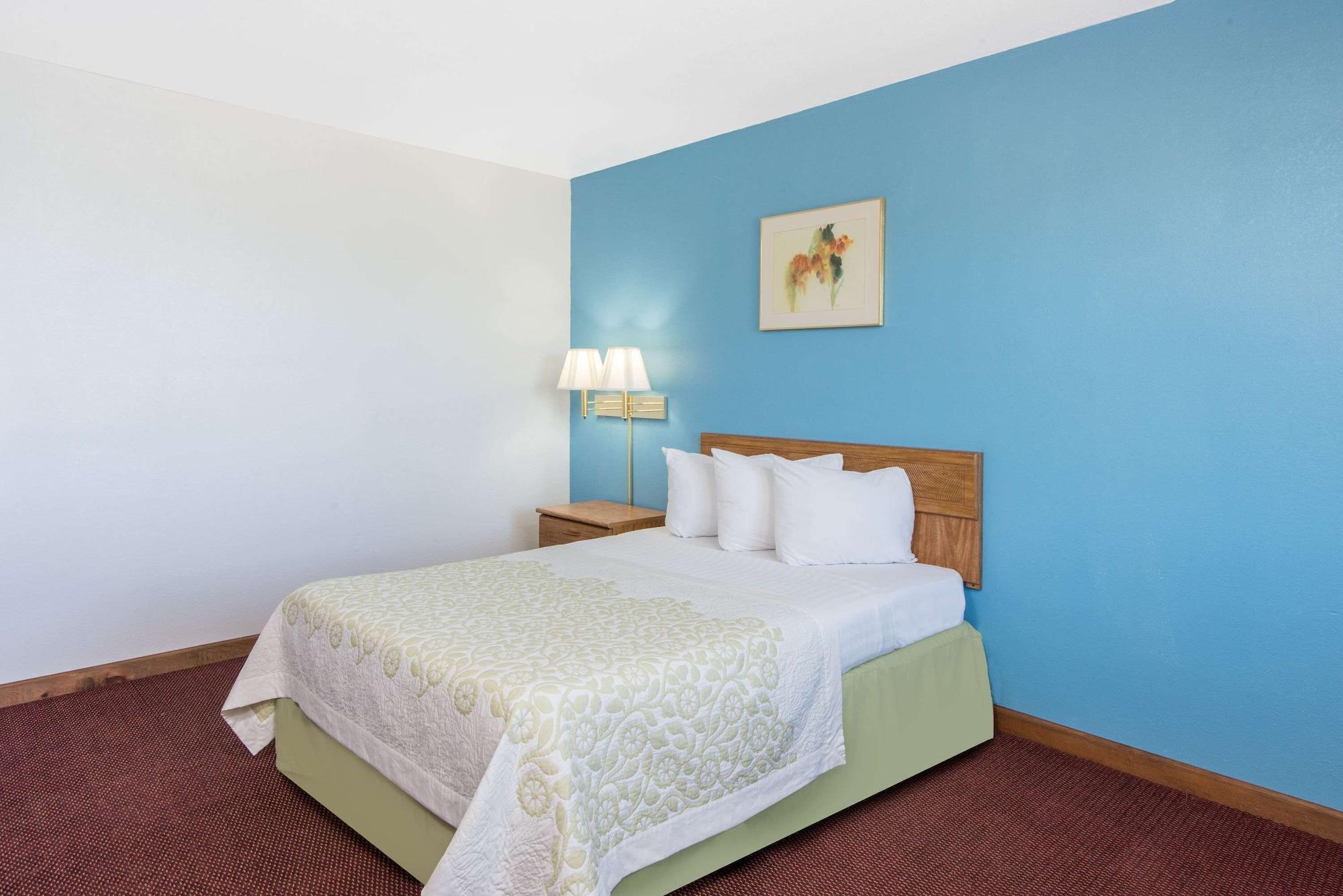 Days Inn By Wyndham Mountain Grove מראה חיצוני תמונה